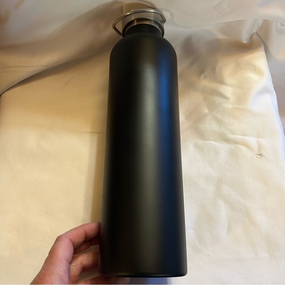 OMORC Large Bottle with Handle - Picture 4 of 12